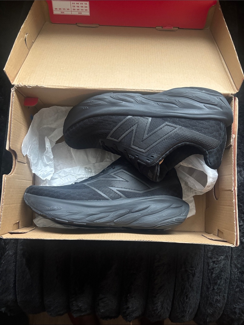 MEN’s Sz 8 /WOMEN’s Sz 9.5.  New Balance FRESH FOAM X1080 V14 Athletic Sneakers